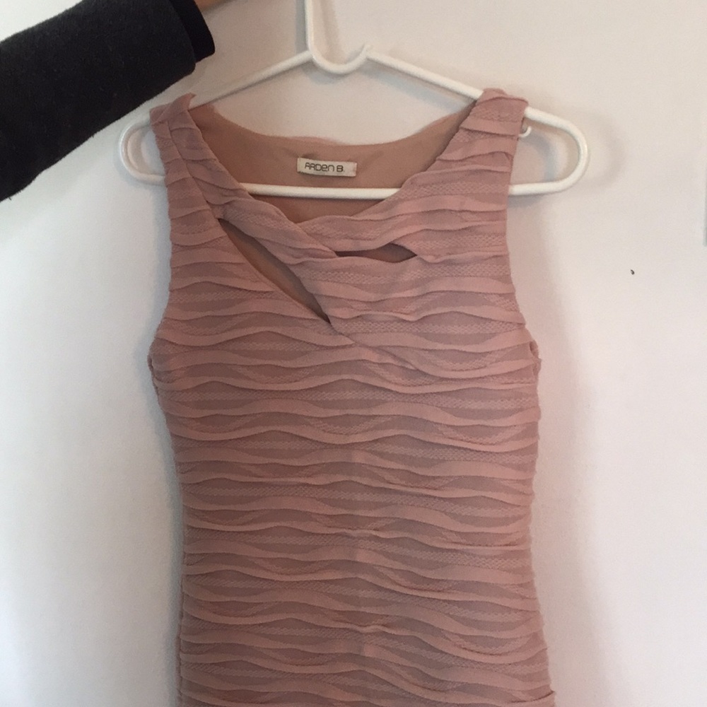 Arden b pink ruffle dress - Picture 2 of 4